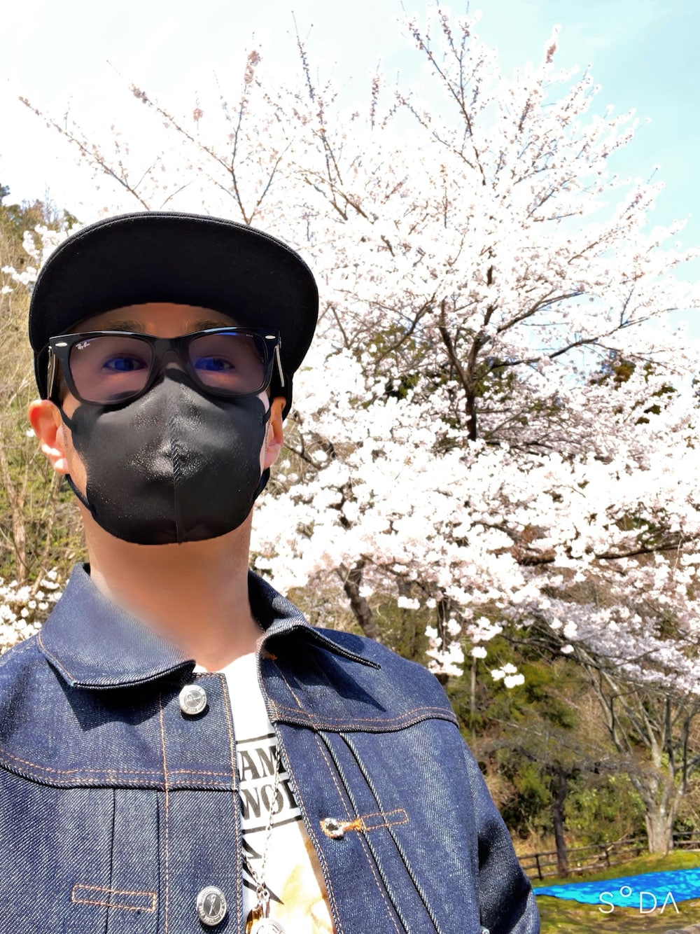 「レイバン、ray-ban、ray ban、アーペーセー、A.P.C.、お洒落さんとつながりたい、桜、花見、春コーデ、WAYFARER、NEW ERA、今日のコーデ」｜「A.P.C.のアイテム（デニムジャケット、ブルー系）」を使った、怠惰ですけれども®︎さん（メンズ・170cm）の春コーディネートの1枚目の写真