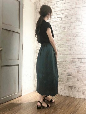 「スカラップ」｜「アイテム（PC・スマホグッズ/家電）」を使った、syrupさん（レディース・162cm）の夏コーディネート