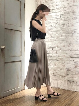 「巾着バッグ」｜「アイテム（PC・スマホグッズ/家電）」を使った、syrupさん（レディース・162cm）の夏コーディネート