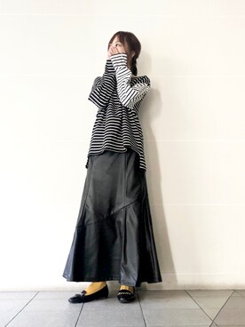 「レザースカート」｜「アイテム（PC・スマホグッズ/家電）」を使った、syrupさん（レディース・162cm）の秋コーディネート