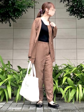 「サテンパンツ」｜「アイテム（ローファー）」を使った、syrupさん（レディース・162cm）の秋コーディネート