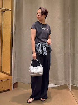 「Jena espace merveilleux(ジェナ エスパスメルヴェイユ)の【待望のサイズ展開!シリーズ累計販売枚数1万枚突破!】テンセルデニムシャツ(シャツ/ブラウス、ブルー系)」を使った、kakkiiijenaさん(レディース・163cm)の春コーディネート