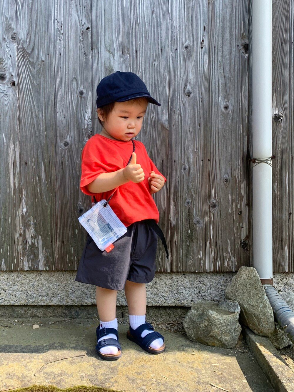 「プチプラ、カジュアルコーデ、夏だ！Tシャツ着よう！、サンダル、ハーフパンツ、キャップ、ショートパンツ、休日スタイル」｜「ZARAのアイテム（サンダル、ブルー系）」を使った、harubouさん（キッズ・90cm）の夏コーディネートの1枚目の写真