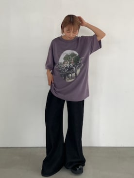 「Knuth Marf（クヌースマーフ）のwide bell-bottom denim pants（デニムパンツ、ブラック系）」を使った、Knuth Marfさん（レディース・159cm）の夏コーディネート