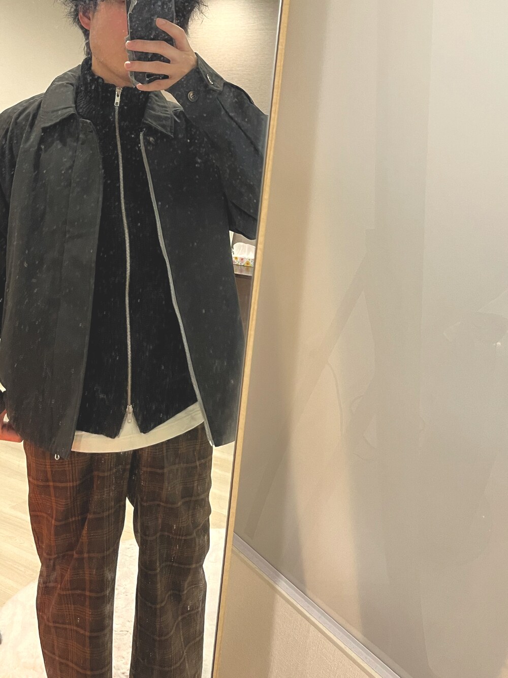 「UNIQLO、GU、GUコーデ、remer、adrer、ADRER、プチプラ、プチプラコーデ、きれいめカジュアル、カジュアルコーデ、デート、デートコーデ、春コーデ、冬コーデ、大人カジュアル」｜「ADRERの【ADRER】choco check wide pants（その他パンツ、ブラウン系）」を使った、yuuukeyさん（メンズ・164cm）の冬コーディネートの1枚目の写真