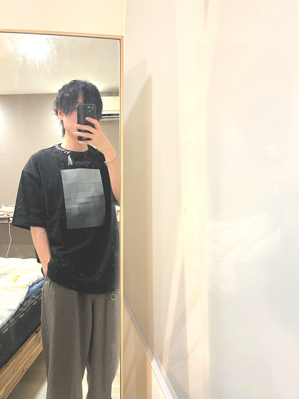 「最近のいい感じコーデ、カジュアルコーデ、メンズファッション、remer、maisonspecial、夏コーデ、きれいめカジュアル、プチプラ、プチプラコーデ、ワイドパンツ、モノトーンコーデ、韓国ファッション、休日コーデ、ブラック、初夏コーデ」｜「remerのloose basic wide PT /ルーズベーシックワイドパンツ（その他パンツ、ブラウン系）」を使った、yuuukeyさん（メンズ・164cm）の春コーディネートの1枚目の写真