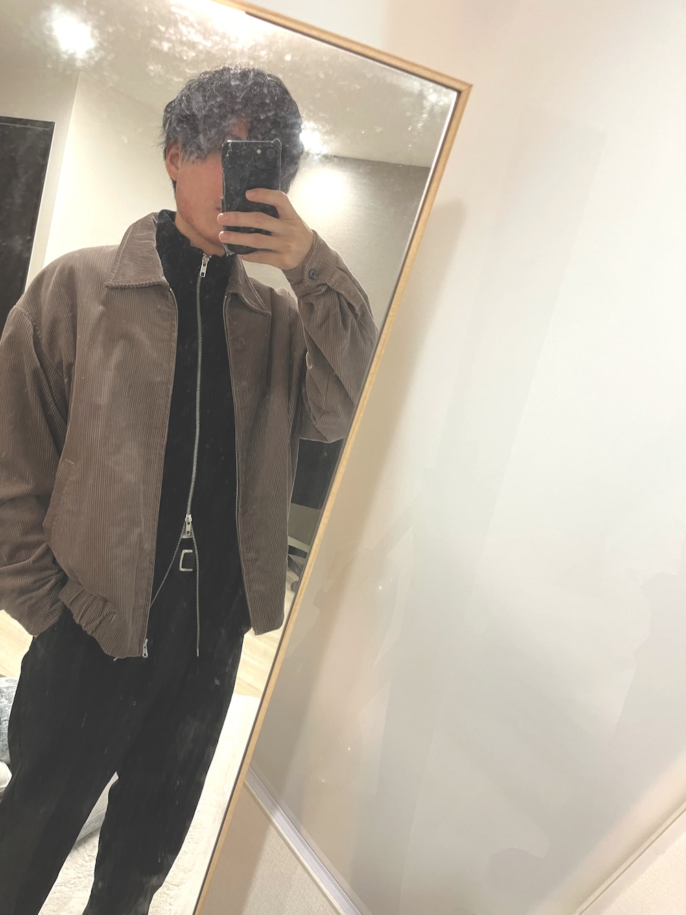 「今日のコーデ、メンズファッション、大人カジュアル、デート、デートコーデ、WYM LIDNM、WYM、GU、GUコーデ、remer、冬コーデ、プチプラコーデ、プチプラ、低身長コーデ、お出かけコーデ」｜「WYM LIDNMのRAYON 11W CORDUROY ZIP SET-UP（セットアップ、ベージュ系）」を使った、yuuukeyさん（メンズ・164cm）の冬コーディネートの1枚目の写真