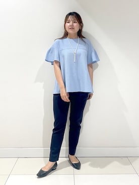 「INDIVI（インディヴィ）の【洗える／体型カバー】凹凸素材フレアデザイントップス（Tシャツ/カットソー、ブルー系）」を使った、YUUKIさん（レディース・157cm）の夏コーディネート