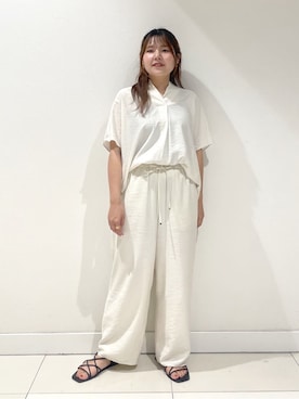「INDIVI（インディヴィ）の【洗える／UVケア／SETUP可能】スキッパードルマンブラウス（シャツ/ブラウス、ホワイト系）」を使った、YUUKIさん（レディース・157cm）の夏コーディネート