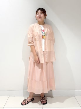 「INDIVI（インディヴィ）の【洗える／エアリー素材】バンドカラーシャツ（シャツ/ブラウス、オレンジ系）」を使った、YUUKIさん（レディース・157cm）の夏コーディネート
