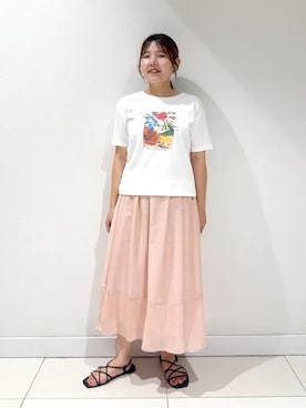 「INDIVI（インディヴィ）の【UVケア／選べるデザイン】フォト＆ロゴ プリントTシャツ（Tシャツ/カットソー、ホワイト系）」を使った、YUUKIさん（レディース・157cm）の夏コーディネート