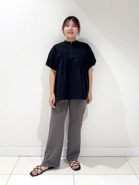 「INDIVI（インディヴィ）の【通気性◎撥水／UV／SETUP可能】アクティブブラウス（シャツ/ブラウス、ブラック系）」を使った、YUUKIさん（レディース・157cm）の夏コーディネート