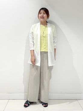 「INDIVI（インディヴィ）の【洗える／シアーストライプ柄】着流しジャージカーディガン（カーディガン/ボレロ、ホワイト系）」を使った、YUUKIさん（レディース・157cm）の夏コーディネート