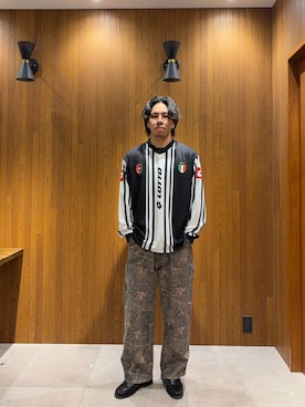 「LOTTO（ロット）のLOTTO　CALCIO ST LONG-SLEEVE GAME SHIRTS（Tシャツ/カットソー、ブラック系）」を使った、松井 颯真（マツイ ソウマ）さん（メンズ・175cm）の冬コーディネート