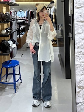 「PAGEBOY（ページボーイ）のスリムレッグフレアデニム（デニムパンツ、ブルー系）」を使った、Miyunさん（レディース・156cm）の春コーディネート
