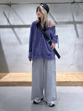 「PAGEBOY（ページボーイ）のサイドタックルーズウラケパンツ/イージーパンツ【4color・2size】（スウェットパンツ）」を使った、Miyunさん（レディース・157cm）の秋コーディネート