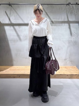 「アイテム（チャーム）」を使った、Miyunさん（レディース・157cm）の秋コーディネート