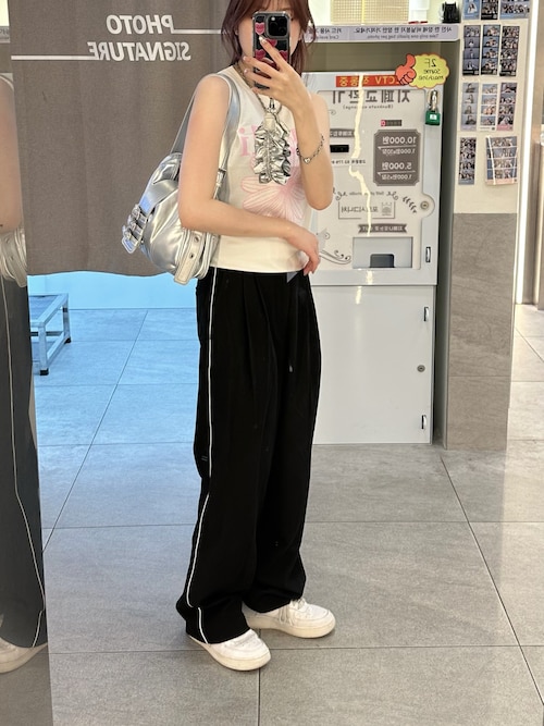 Mardi Mercrediのタンクトップを使った人気ファッション