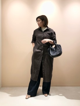 「RIVEDROITE」｜「アイテム（シャツワンピース）」を使った、kahoさん（レディース・164cm）の秋コーディネート