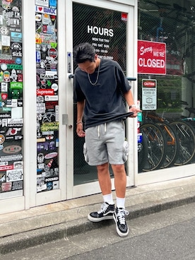 「アイテム（カーゴパンツ、グレー系）」を使った、keigoyamazakiさん（メンズ・173cm）の秋コーディネート