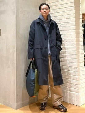 「バッグ」｜「アイテム（ステンカラーコート）」を使った、B:MING by BEAMS MENさん（メンズ・180cm）の冬コーディネート