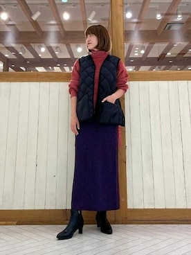 「TAION（タイオン）のアイテム（ダウンベスト）」を使った、B:MING by BEAMS MENさん（レディース・163cm）の秋コーディネート