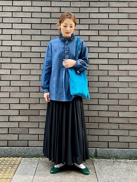 「アイテム（トートバッグ、ブルー系）」を使った、阿部さん（レディース・165cm）の夏コーディネート
