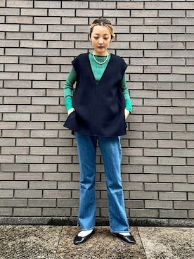 「アイテム（ベスト、ブルー系）」を使った、阿部さん（レディース・165cm）の秋コーディネート