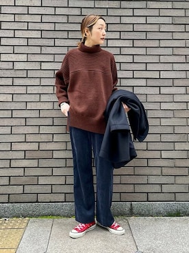 「コーデュロイパンツ」｜「アイテム（ピーコート）」を使った、阿部さん（レディース・165cm）の冬コーディネート