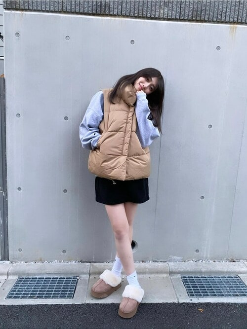 期間限定値下げ！SONO ソーノフリル付き　ダウンベスト　ベージュ　オフホワイト THE NORTH FACE ノースフェイス ダウン ビーベター オンボール