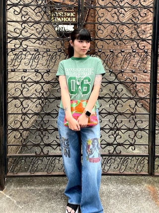 ヒステリックグラマー　NUMBER 6 ショート丈Tシャツ　完売商品 HYSTERIC GLAMOUR（ヒステリックグラマー）の「NUMBER 6
