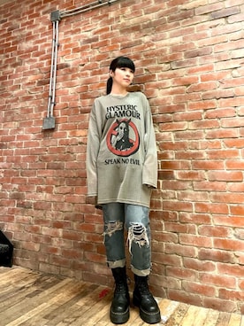 「HYSTERIC GLAMOUR（ヒステリックグラマー）のSNAKE LOOP 8分丈クラッシュデニムパンツ（デニムパンツ）」を使った、mtkさん（レディース・159cm）の春コーディネート