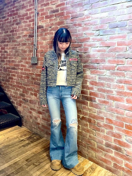 ローライズフレアデニムパンツ（デニムパンツ）｜HYSTERIC GLAMOUR