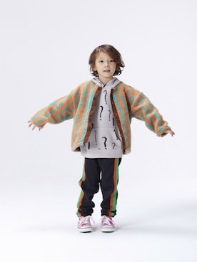 「アイテム（ノーカラージャケット、イエロー系）」を使った、MARKEY'Sさん（キッズ・113cm）の秋コーディネート