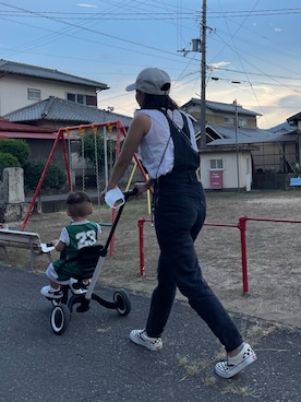 「Levi's（リーバイス）のアイテム（サロペット/オーバーオール）」を使った、yuuukiiiさん（レディース・153cm）の秋コーディネート
