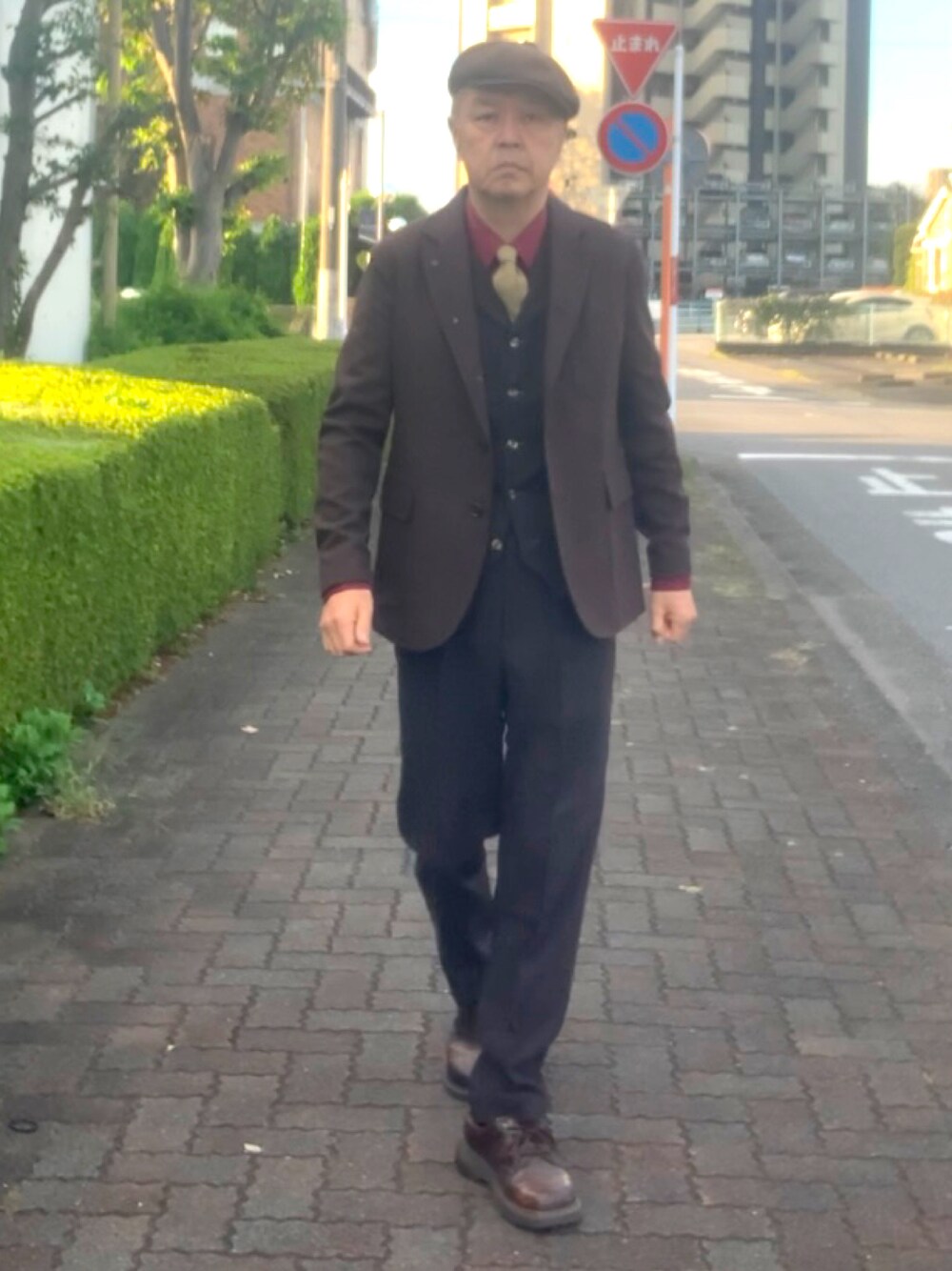 「トラッド、ツイード、キャスケット、赤シャツ、WEAR文芸部」｜「SEVENDAYS=SUNDAYのアイテム（テーラードジャケット、その他）」を使った、でゑさん（メンズ・175cm）の秋コーディネートの1枚目の写真