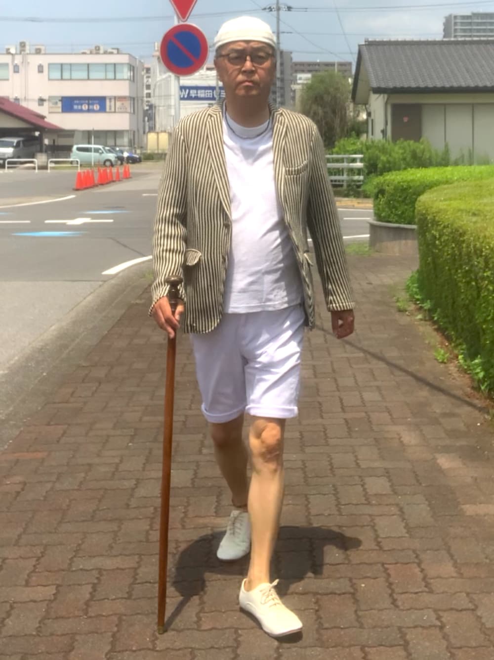「トラッド、ニットジャケット、ハーフパンツ、フィッシャーマンキャップ、WEAR文芸部」｜「tk.TAKEO KIKUCHIのアイテム（テーラードジャケット、その他）」を使った、でゑさん（メンズ・175cm）の夏コーディネートの1枚目の写真