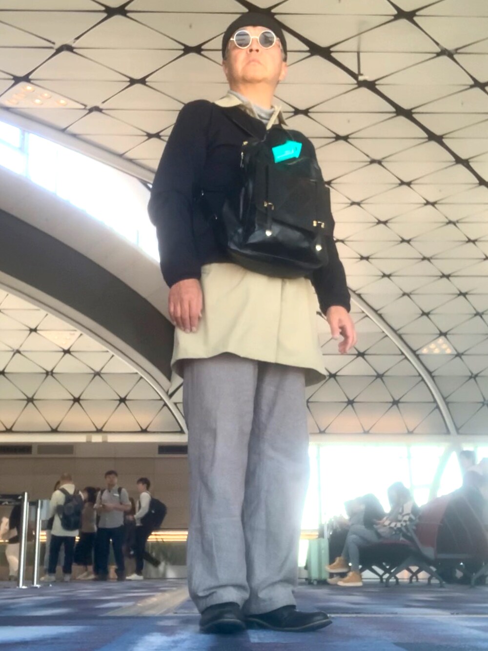 「トラッド、レイヤードスタイル、ブルゾン、ステンカラーコート、WEAR文芸部」｜「ワークマンのアイテム（ブルゾン、ブラック系）」を使った、でゑさん（メンズ・175cm）の冬コーディネートの1枚目の写真