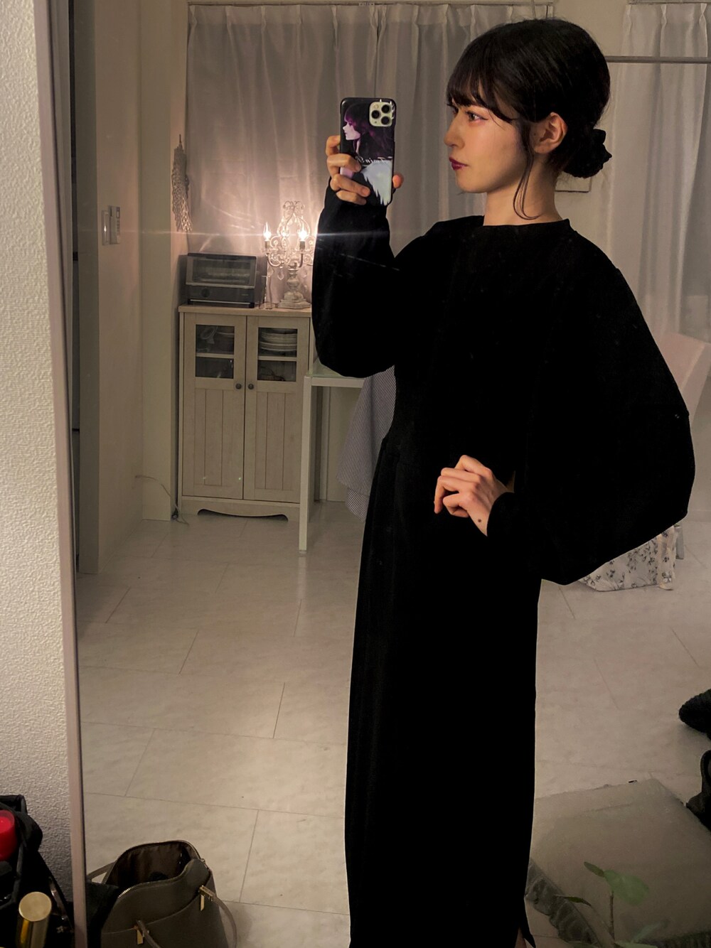 「ファッションを楽しもう、黒のワンピース、黒、ワンピース、ワンピーススタイル、お出かけコーデ、オトナ女子、シンプルコーデ、シンプル、オールブラック、大人女子、きれいめコーディネート、ブラック、カーティガン、GU」｜「DARKANGEL Dark Angelのアイテム（ワンピース/ドレス、ブラック系）」を使った、tamaさん（レディース・162cm）の秋コーディネートの1枚目の写真