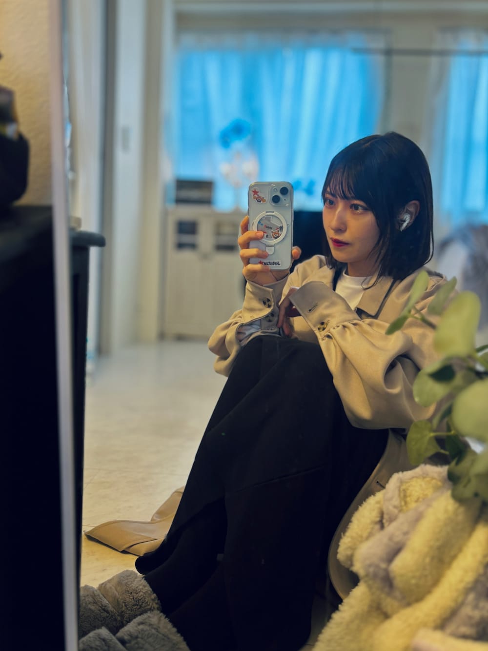 「きれいめカジュアル、シンプルコーデ、プチプラコーデ、春夏コーデ、GU、ZOZOTOWN、ナチュラル、モノトーン、おしゃれさんと繋がりたい、オトナカジュアル、おでかけコーデ、ベージュ、オトナ女子、シンプル、プチプラ」｜「Futier landのボレロスリーブマルチアレンジトレンチコート（トレンチコート、ベージュ系）」を使った、tamaさん（レディース・162cm）の春コーディネートの1枚目の写真