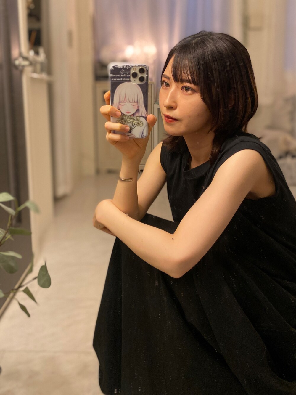 「おでかけコーデ、大人コーデ、大人女子、オールブラック、黒スキニー、スカート、ノースリーブ、プチプラ、きれいめカジュアル、GU、ブルベ冬、タックイン、シンプルコーデ、ワントーンコーデ、オトナカワイイ」｜「GUのアイテム（トップス、ブラック系）」を使った、tamaさん（レディース・162cm）の秋コーディネートの1枚目の写真