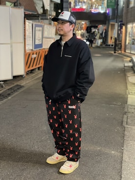 「PLEASURES（プレジャー）のアイテム（パンツ）」を使った、LHP福岡店 staffさん（メンズ・165cm）の冬コーディネート