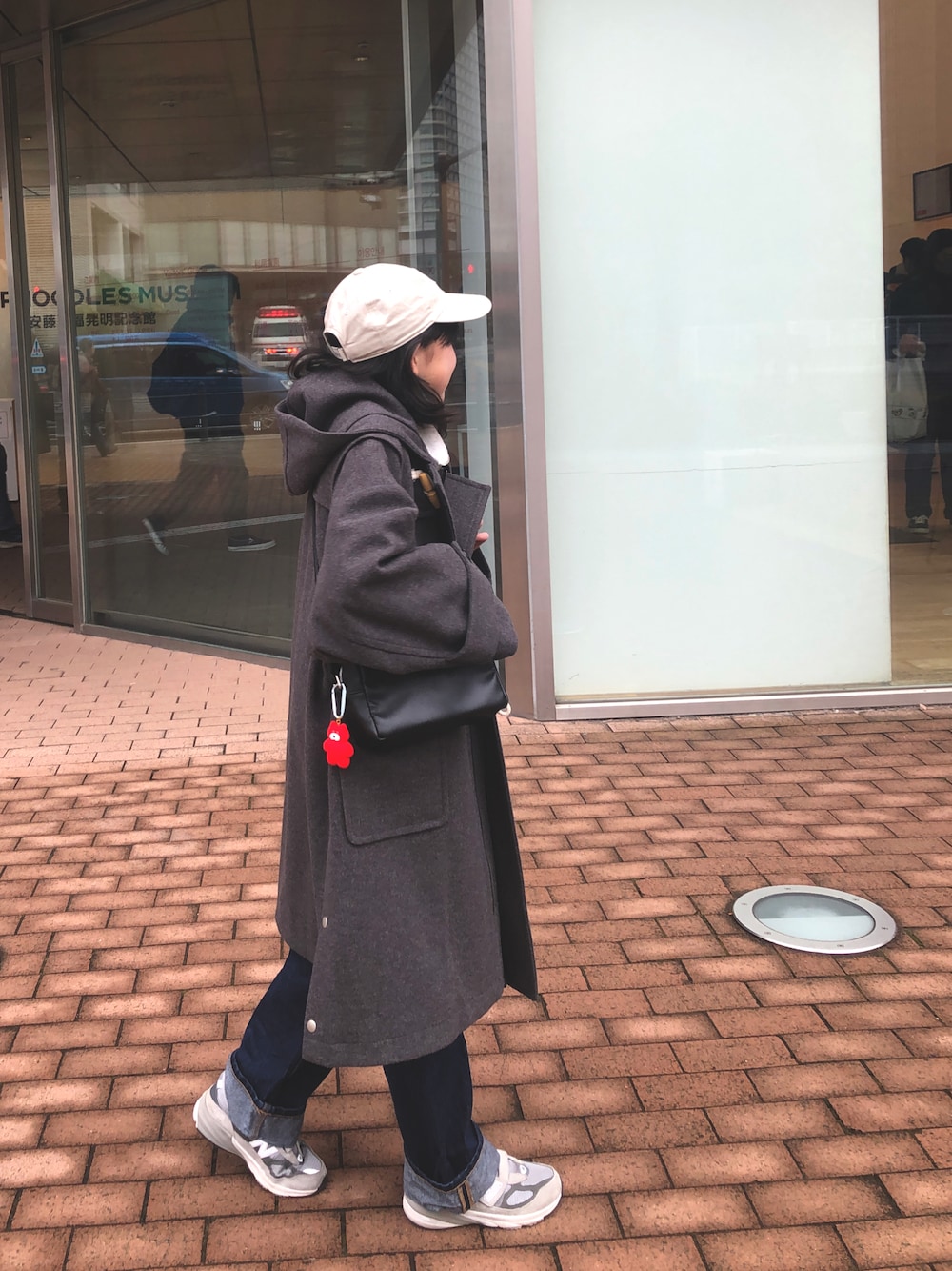 「LOWRYS FARMのウールライクダッフルコート　 116792（ダッフルコート、グレー系）」を使った、nami *さん（キッズ・138cm）の冬コーディネートの1枚目の写真