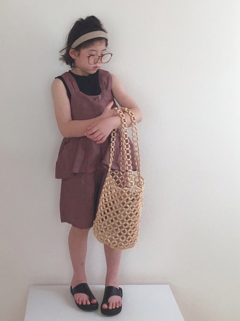 「これが私をアゲる服、カチューシャ、セットアップ、ビスチェ、ショートパンツ、ビーズバッグ、トングサンダル、サンダル、リネン」｜「BRANSHESのフロントボタンビスチェ（その他トップス、ブラウン系）」を使った、nami *さん（キッズ・110cm）の春コーディネートの1枚目の写真