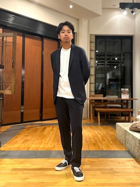 「アイテム（スーツパンツ）」を使った、加藤 葵さん（メンズ・179cm）の秋コーディネート