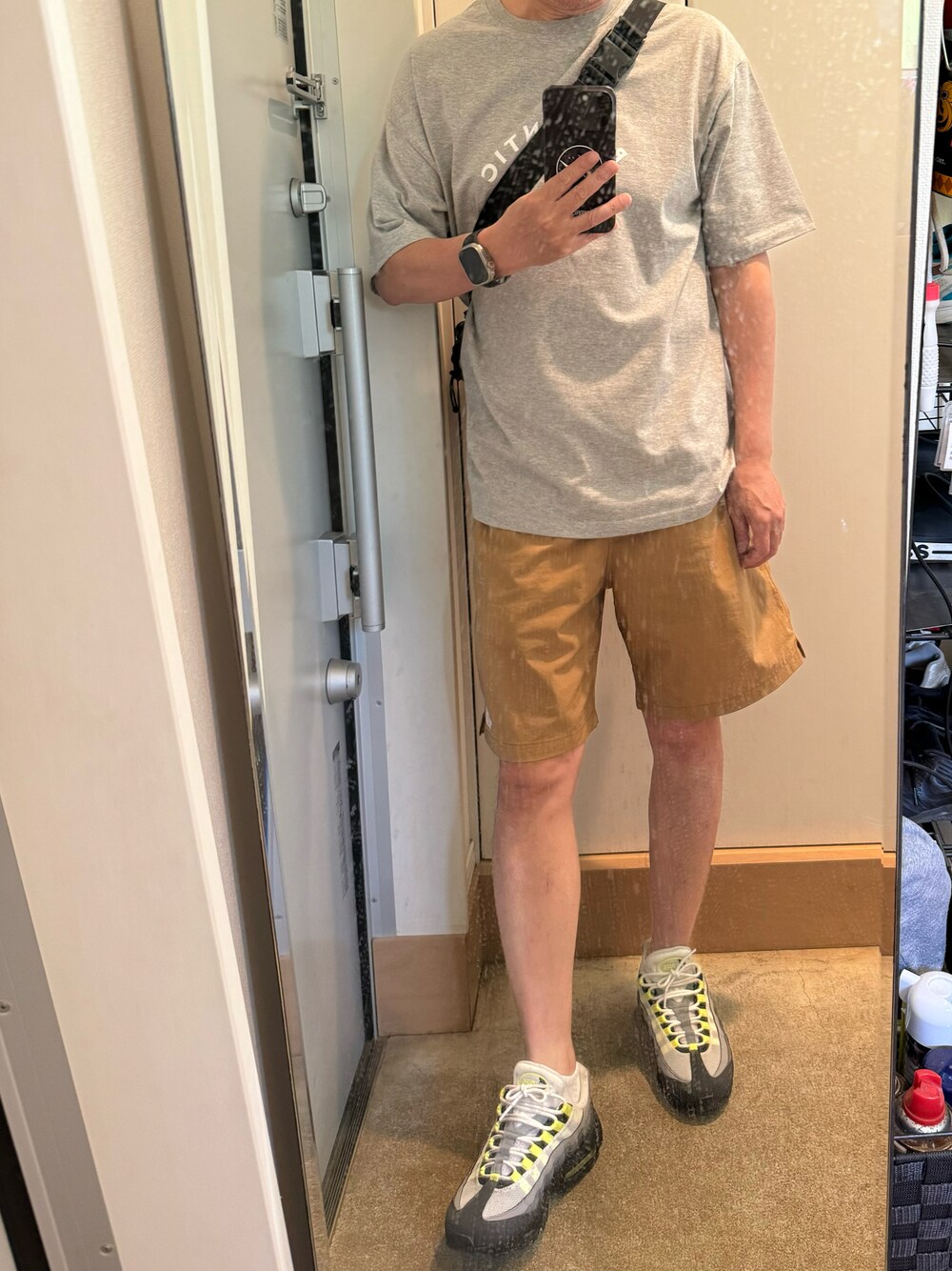 Keigo Ozawaさんの（OZKN）を使ったコーディネートの1枚目の写真