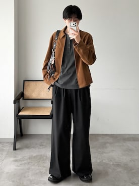 「selle glant（セレグランテ）のTWO-TUCK BAGGY DESIGN SLACKS/2タックバギーデザインスラックスパンツ【SET-UP着用可】（スラックス、ブラック系）」を使った、syogoさん（メンズ・180cm）の春コーディネート