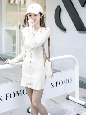 「MLB（メジャーリーグベースボール）のアイテム（帽子）」を使った、Nina Linさん（レディース・161cm）の秋コーディネート