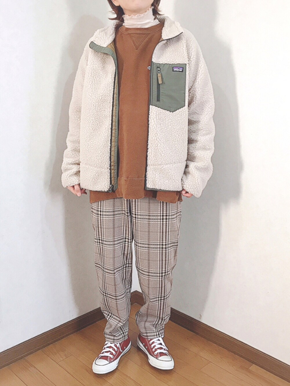 「patagonia、レトロX、パタゴニア、ボアジャケット、メンズライク、古着、GU、Champion、レイヤードスタイル、オーバーサイズ」｜「patagoniaの＜Kid's Retro-X Jacket＞-NATURAL GREEN(NIND)-（ブルゾン、ベージュ系）」を使った、あゆさん（レディース・157cm）の秋コーディネートの1枚目の写真