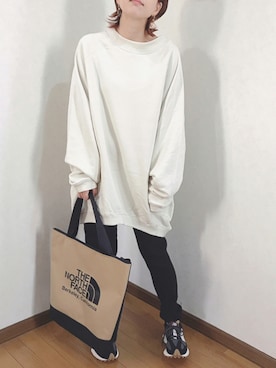 「antiqua」｜「アイテム（スウェット）」を使った、あゆさん（レディース・157cm）の秋コーディネート